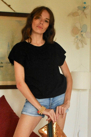 Tee shirt femme manche courte et volante forme droite, blousant et resserré en bas du corps coton bio GOTS, col rond noir, charbon, noir intense