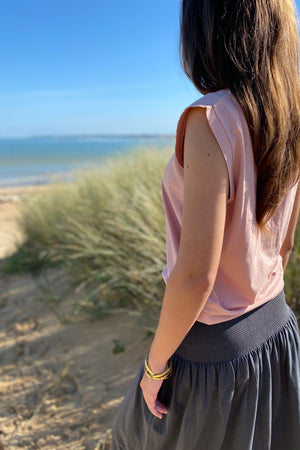 Tee shirt femme sans manche débardeur manche courte rock en coton jersey bio GOTS coupe droite, coupe ajustée, col V vieux rose, rose doux, rose beige, rose caramel rose brun, rose