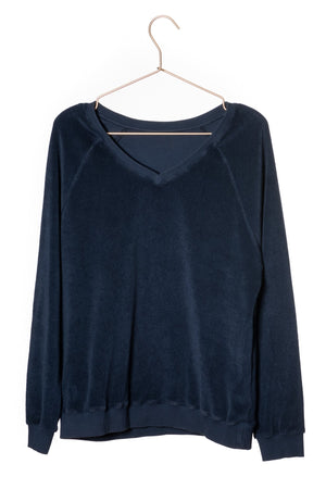 Sweat femme forme ajustée coton bio éco responsable et GOTS éponge bouclette col V bleu marine, bleu foncé