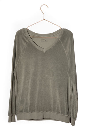 Sweat femme forme ajustée coton bio éco responsable et GOTS éponge bouclette col V gris kaki, gris, kaki, vert doux, gris vert