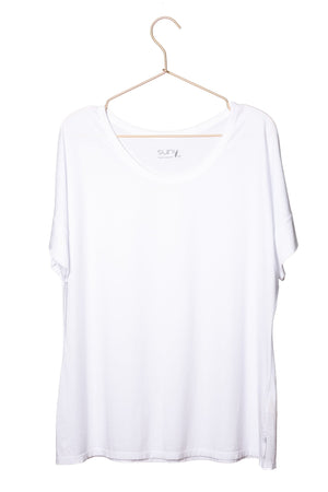 Tee shirt femme manche courte au coude ample et oversize, fente en bas de corps en coton bio GOTS, col arrondi et évasé blanc beige, blanc cassé, beige, écru, blanc pâle