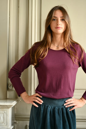 Tee shirt coton bio certifié GOTS col rond évasé manche longue pour femme matière ajourée aubergine