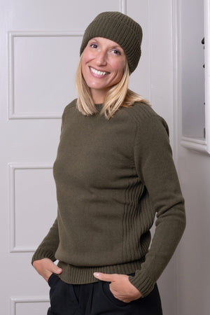 Bonnet HARPER kaki vert en laine italienne upcyclée avec maille côtelée et large revers Suny idéal avec pull Jane