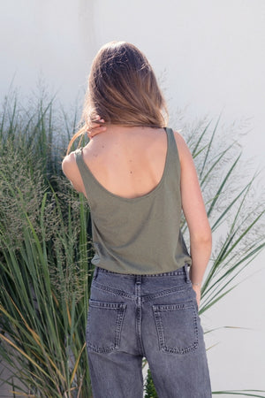 débardeur femme lin et coton bio gris kaki pour un look décontracté ou habillé green et chic