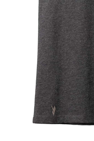 détail matière upcyclée coton gris anthracite chiné