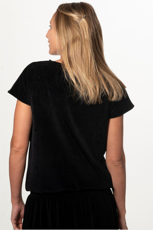 Tee shirt femme à manche courte forme ajustée droite et resserrée en bas de corps, col V Suny en velours bio GOTS et eco responsable noir