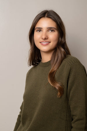 Pull JANE kaki vert femme en laine italienne upcyclée coupe droite ajustée Suny