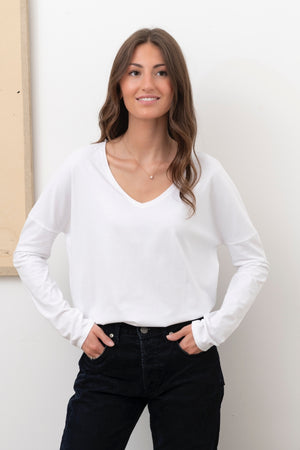 Tee shirt pour femme en coton bio GOTS eco responsable à manche longue, oversize, col V Extra suny blanc