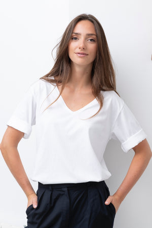 tee shirt basique femme en coton bio col V manche au coude blanc