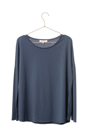 Manche tombante et tissu coton bio du tee-shirt Extra Suny bleu marine