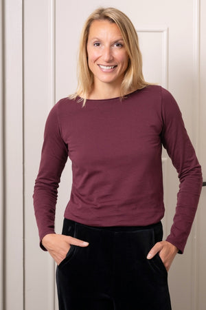 Tee-shirt JUNE bordeaux femme en coton bio manches longues col évasé roulotté Suny