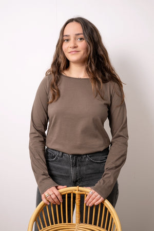 Tee-shirt JUNE café femme manches longues en coton bio avec col roulotté Suny