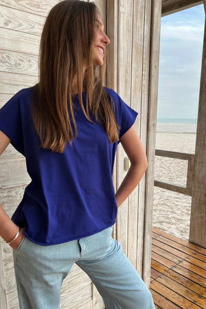 Tee shirt femme manche courte rock court et ample en coton bio GOTS éco responsable sans couture oversize col rond bleu outremer, bleu lumineux