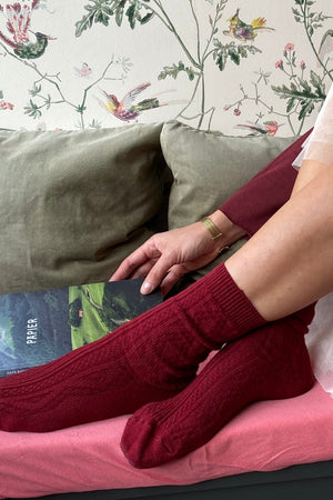 Chaussette à torsade en coton bio femme de couleur rouge bordeaux