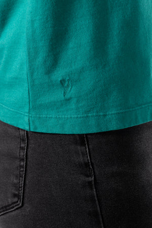 Tee shirt femme à manche courte retournée coupe droite en coton bio certifié GOTS col rond vert émeraude, vert intense, vert lumineux, vert canard, vert bleu, vert vif, vert profond