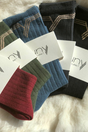 Chaussette en coton bio femme de couleur rouge bordeaux noir bleu charbon vert