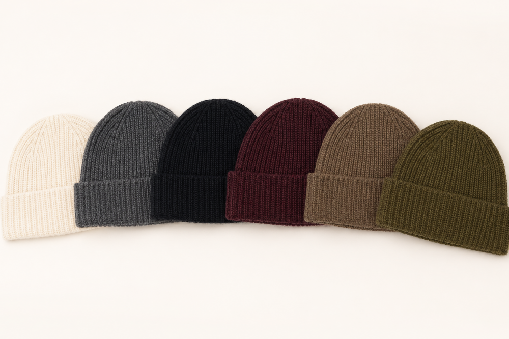 accessoires suny : bonnet, mitaines, col, écharpes, sac en velours, trousses...