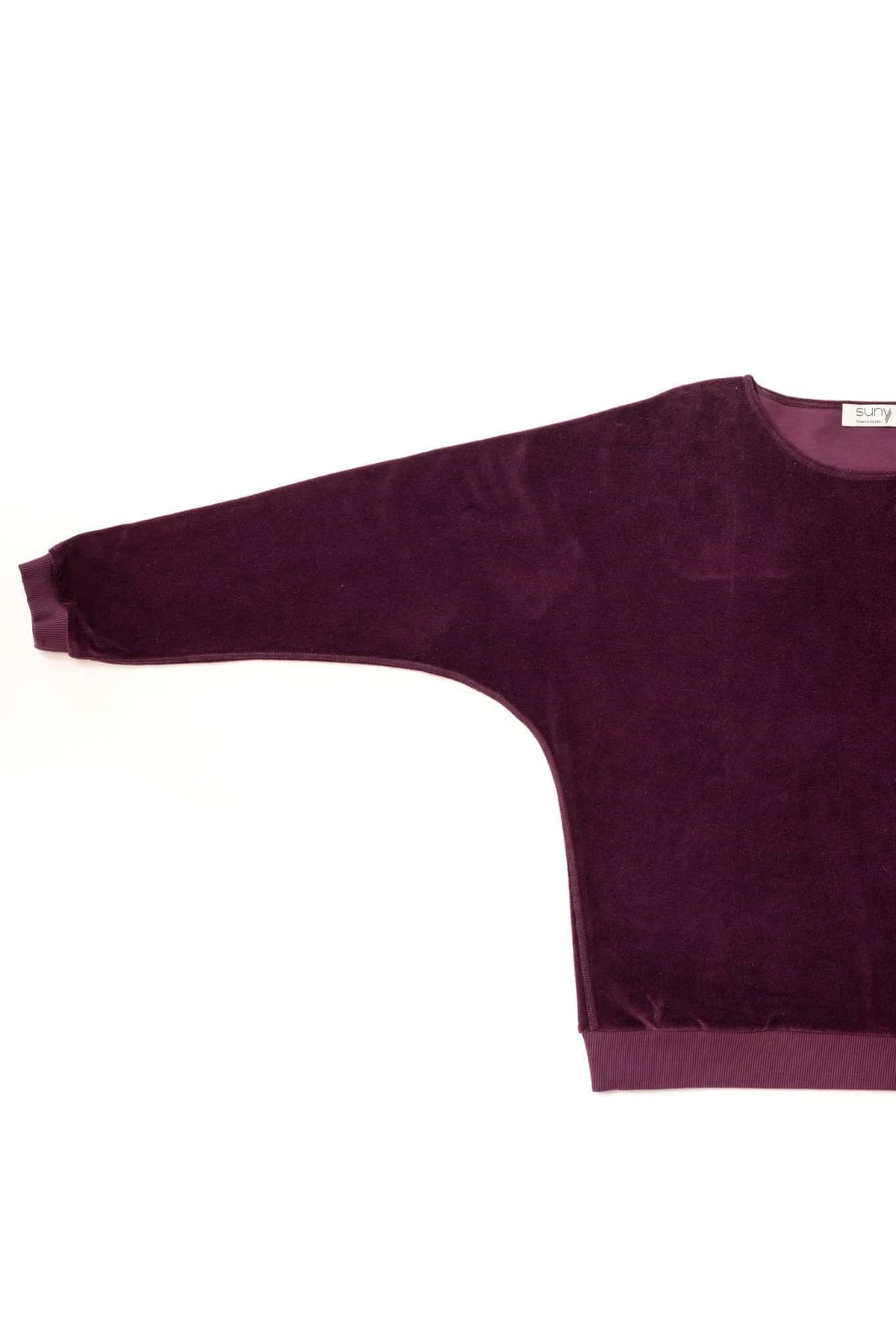 Pull pour femme manche chauve souris oversize col évasé, col bateau, col danseuse en velours lisse bio GOTS eco responsable prune bordeaux violet