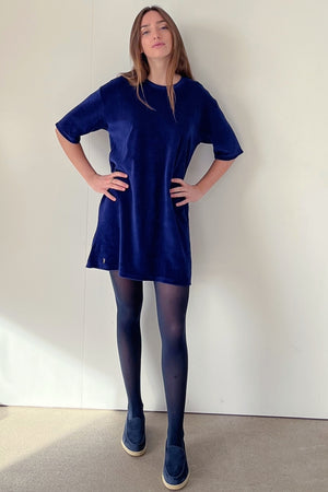 robe courte col rond manche au coude en velours lisse et bio bleue