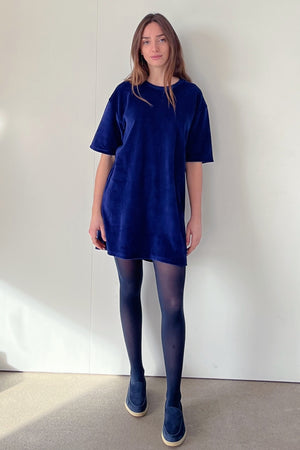 robe courte col rond manche au coude en velours lisse et bio bleue