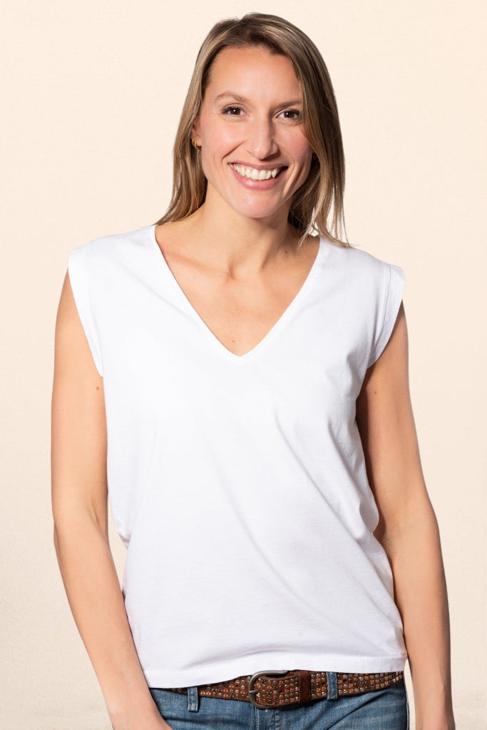 Tee shirt femme sans manche débardeur manche courte rock en coton jersey bio GOTS coupe droite, coupe ajustée, col V blanc beige, blanc cassé, beige, écru, blanc pâle