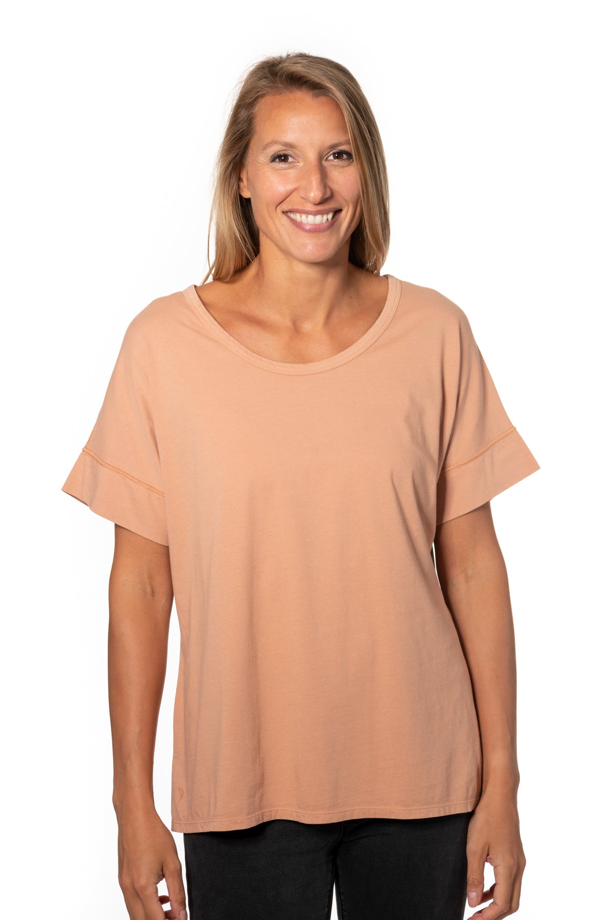 Tee shirt femme manche courte au coude ample et oversize, fente en bas de corps en coton bio GOTS, col arrondi et évasé rose des sables, rose doux, rose corail, rose brun, rose Thee