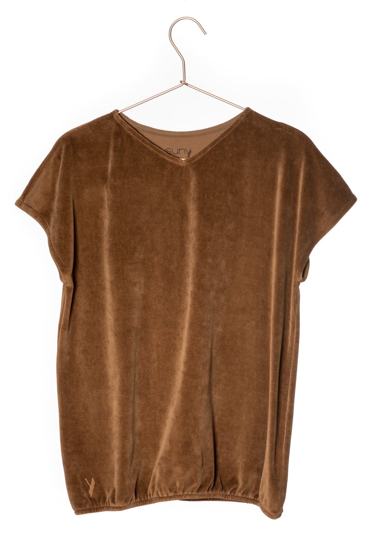 Tee shirt femme à manche courte forme ajustée droite et resserrée en bas de corps, col V Suny en velours bio GOTS et eco responsable  tabac brun bronze