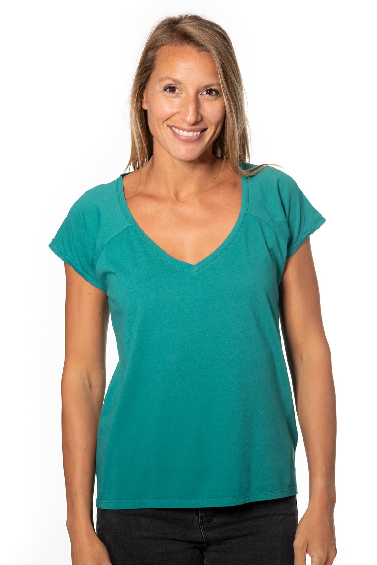Tee shirt femme manche raglante courte, en coton bio GOTS éco responsable col V vert émeraude, vert intense, vert lumineux, vert canard, vert bleu, vert vif, vert profond