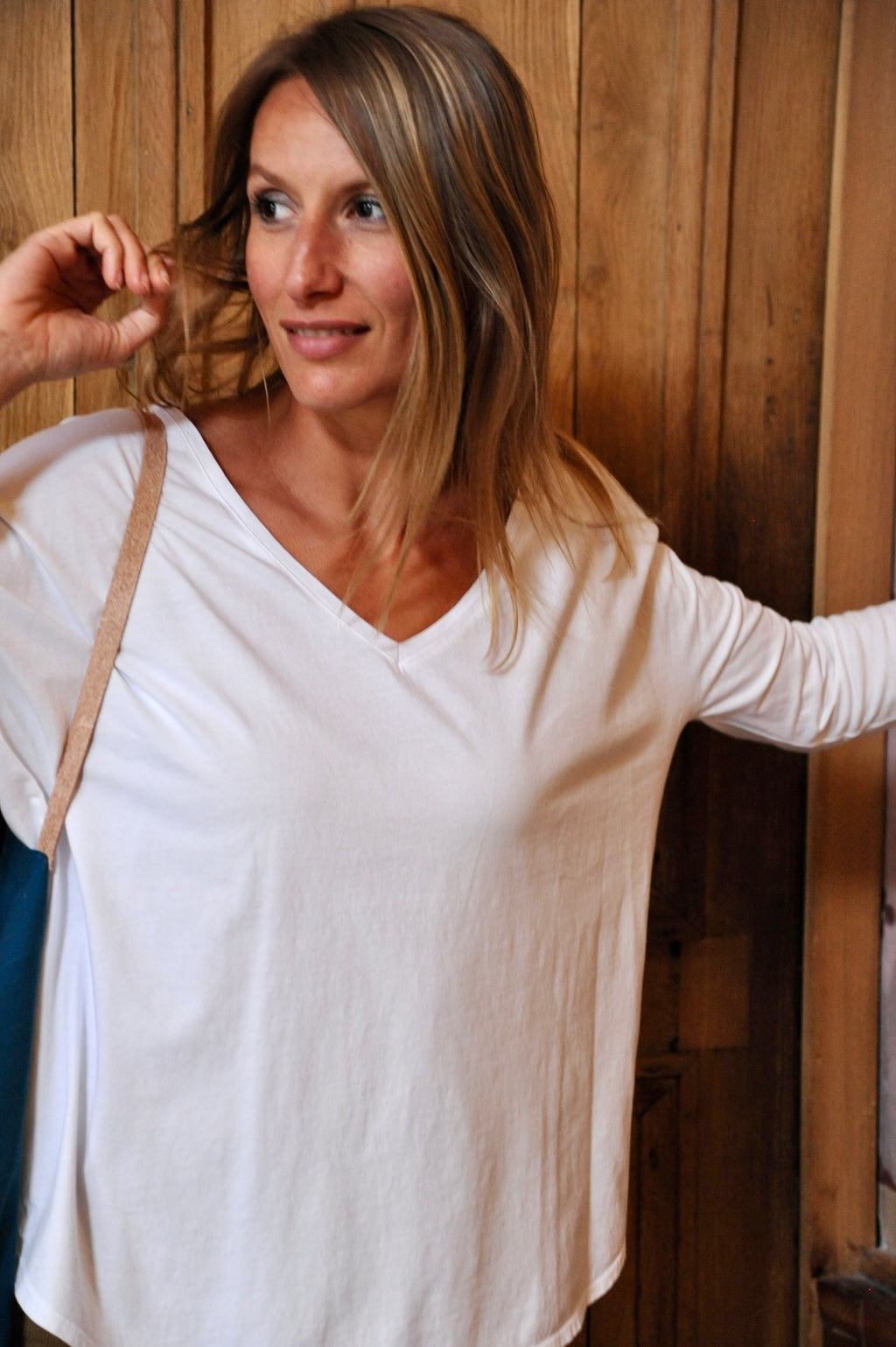 Tee shirt pour femme en coton bio GOTS eco responsable à manche longue, oversize, col V Extra suny blanc