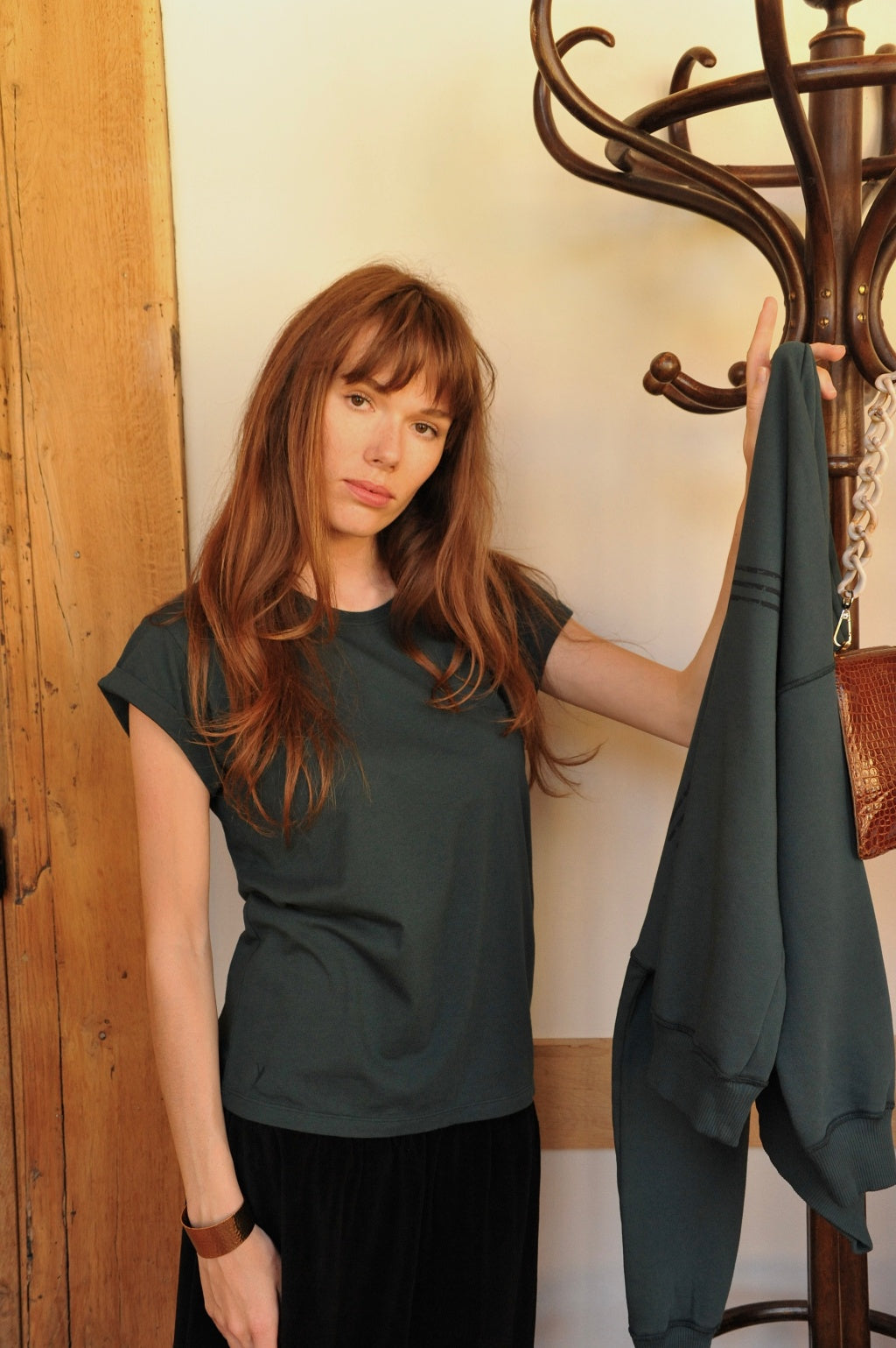 Tee shirt femme manche courte à revers forme droite ajustée col rond encolure ronde super Suny vert foncé vert soutenu en coton jersey bio GOTS et eco responsable