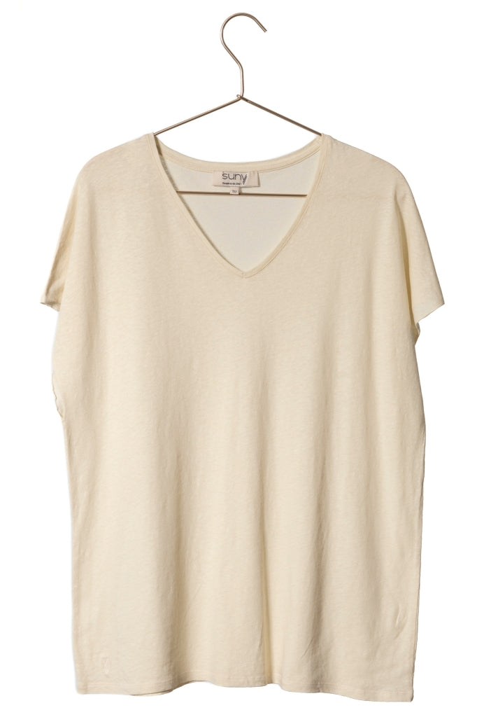 Tee shirt long femme lin et coton upcyclé manche courte forme oversize col V écru blanc cassé