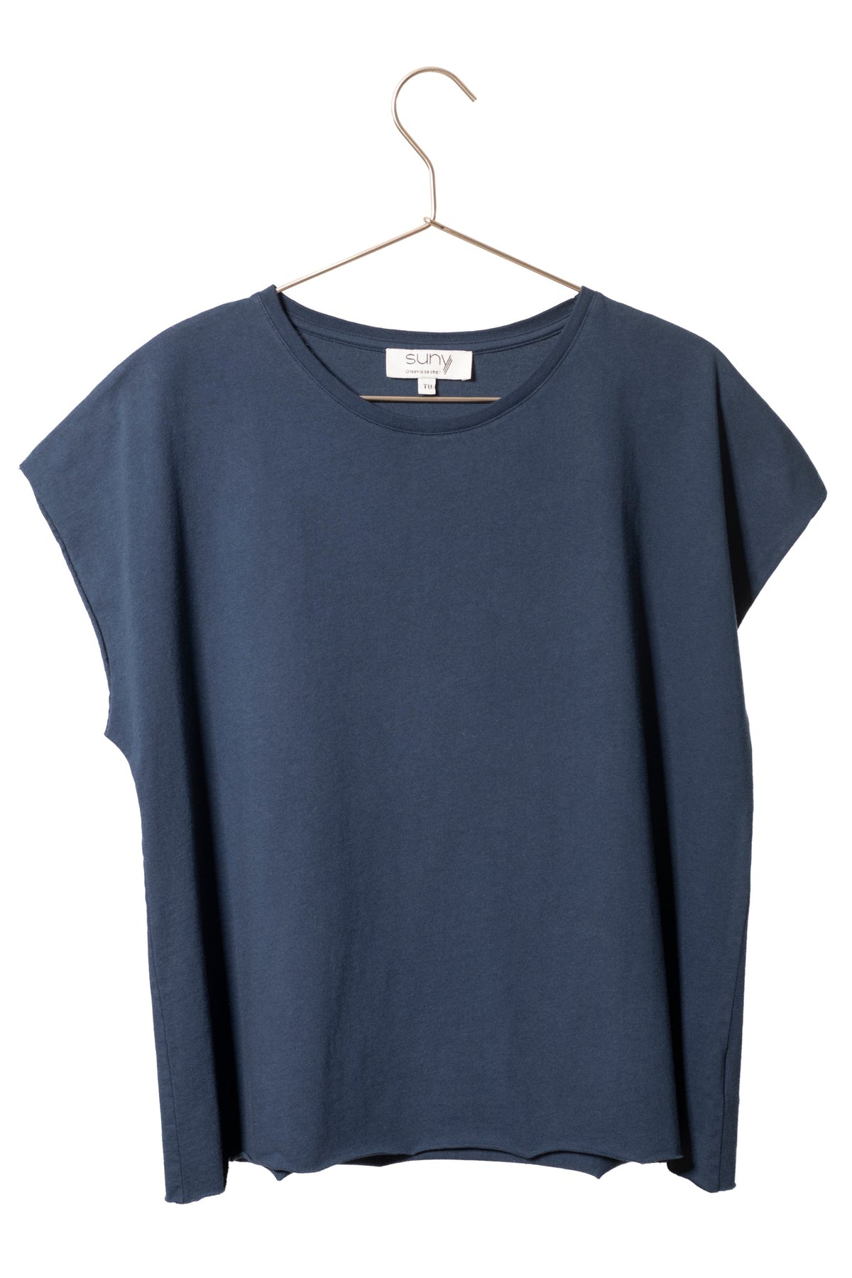 Tee shirt femme oversize col rond encolure ronde manche courte coupé bord franc pour un look rock en coton jersey bio GOTS et éco responsable bleu foncé