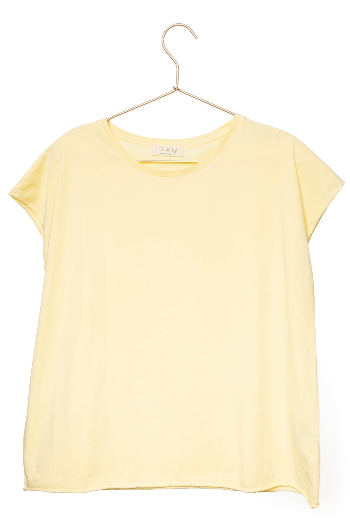 Tee shirt jaune paille jaune clair femme oversize col rond encolure ronde manche courte coupé bord franc pour un look rock en coton jersey bio GOTS et éco responsable