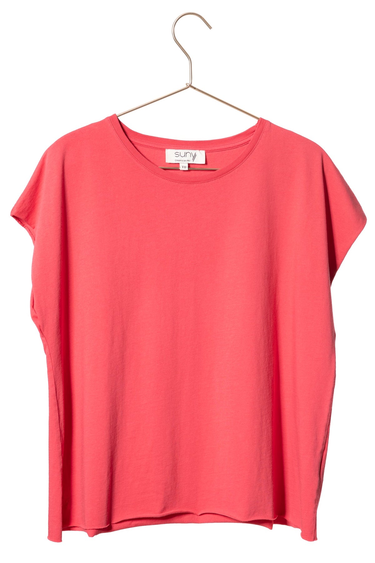 Tee shirt femme oversize col rond encolure ronde manche courte coupé bord franc pour un look rock en coton jersey bio GOTS et éco responsable rouge framboise