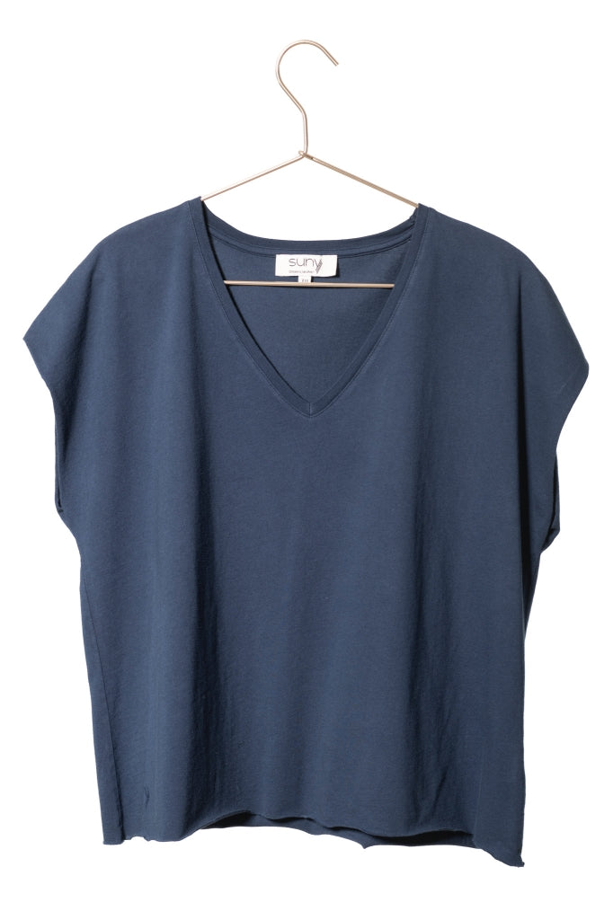 Tee shirt femme manche courte rock court et ample en coton bio GOTS éco responsable sans couture oversize col v bleu foncé bleu marine