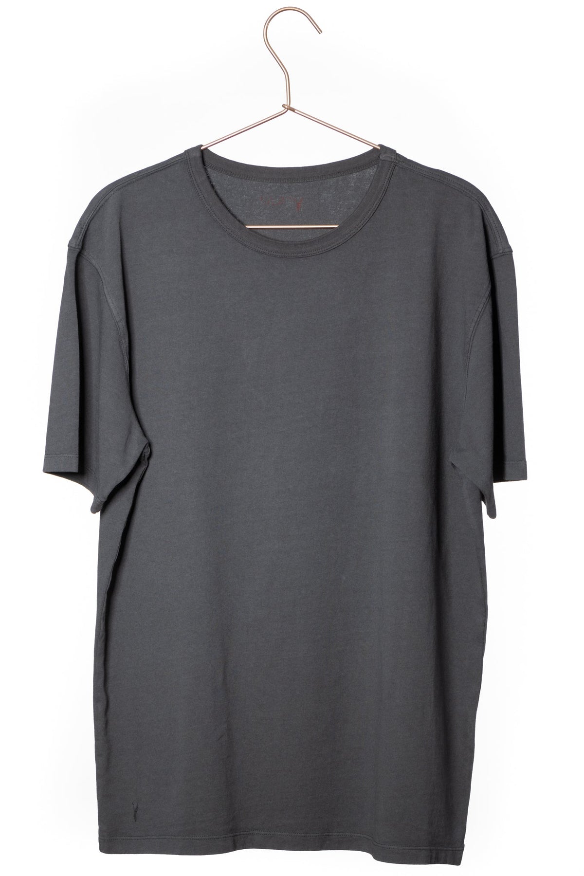 Tee-shirt basique homme manche courte coupe droite, col rond avec double surpiqûre à l’encolure, coton lourd biologique certifié GOTS molleton anthracite gris foncé noir délavé 