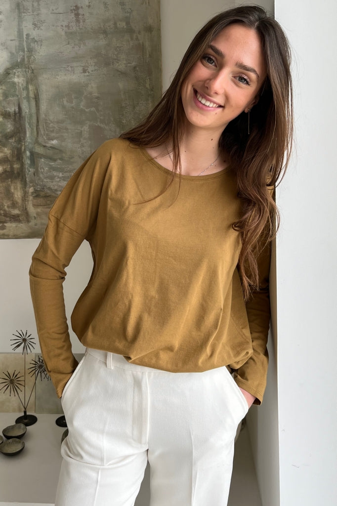 Tee shirt pour femme en coton bio GOTS eco responsable à manche longue, oversize, col rond Extra suny havane