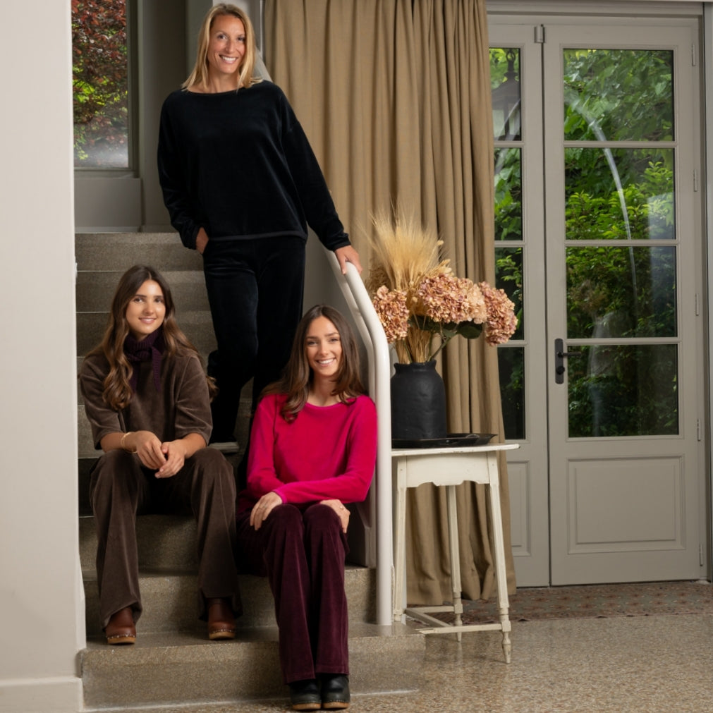 Pantalon Juliette et pull Elsa en velours bio GOTS, vêtements femme Suny fabriqués au Portugal