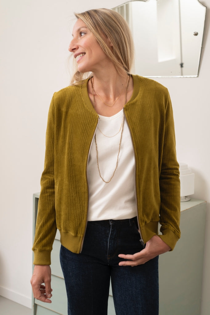Blouson pour femme avec zip en velours côtelé bio certifié GOTS eco-responsable moutarde marron havane