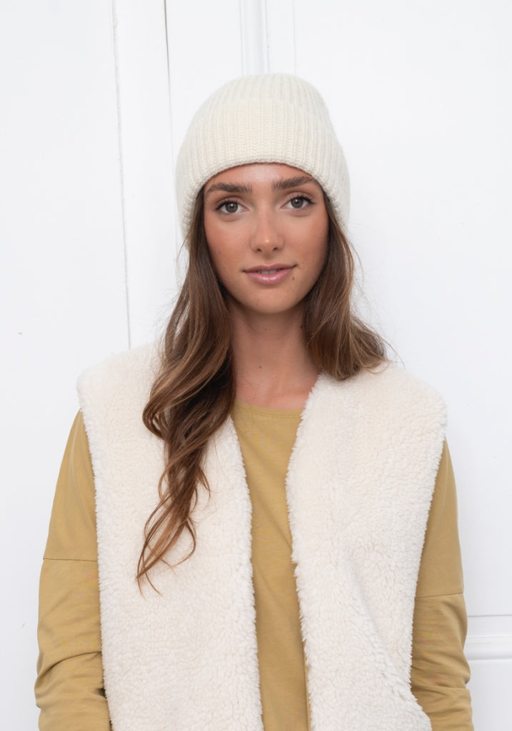 Bonnet en laine upcyclée HARPER ecru caresse