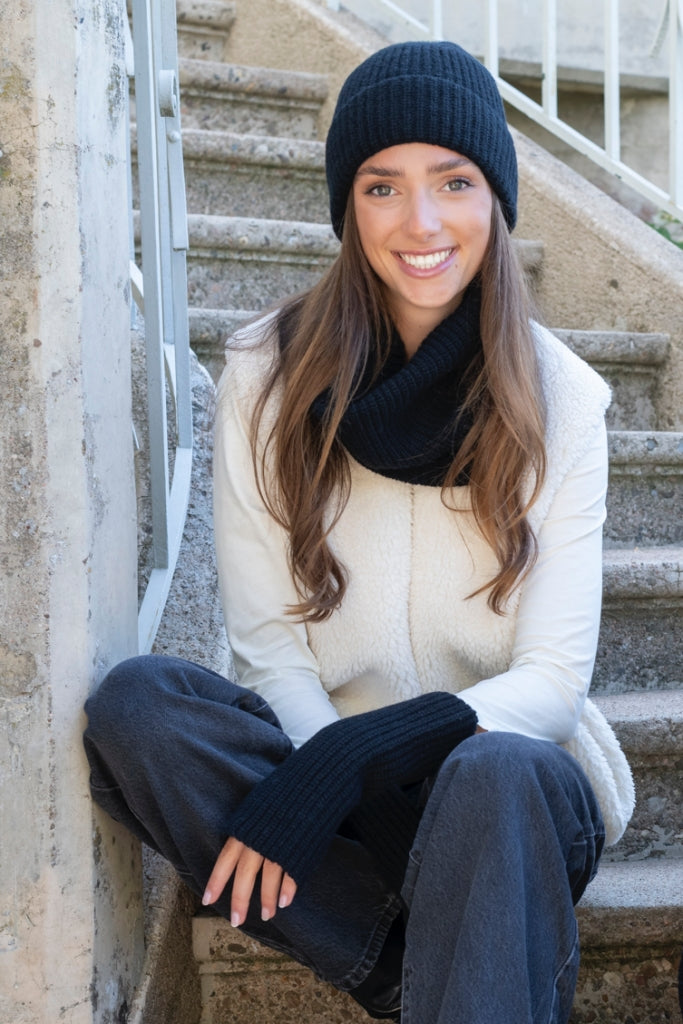 Bonnet Harper noir noir en laine douce, avec large revers et coupe parfaite, accessoire d’hiver unisexe Suny