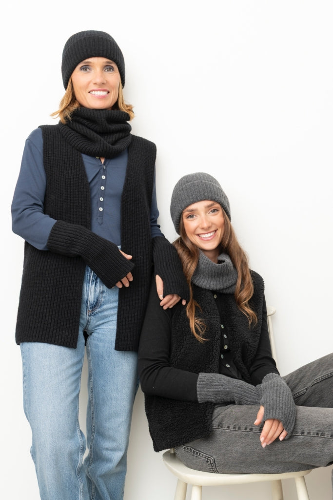 Gilet HEIDI noir noir – en laine upcyclée, style bohème chic et écoresponsable