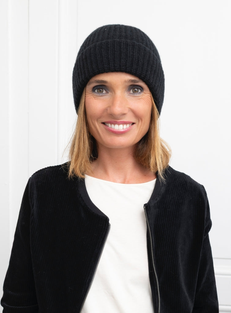 Bonnet Harper noir noir en laine douce, avec large revers et coupe parfaite, accessoire d’hiver unisexe Suny
