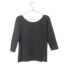 T shirt femme col danseuse manche trois quart coton bio souple forme ajustee noir graphite suny