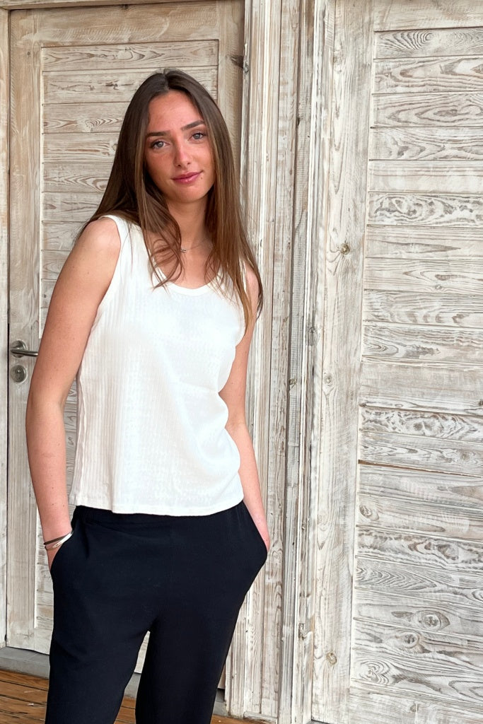 Débardeur suny col rond en coton biologique pour femme fabrication locale et certifiée GOTS blanc cassé
