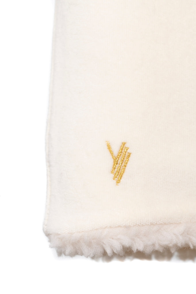 Look automne hiver avec le gilet sans manches Dakota Suny – coloris écru caresse