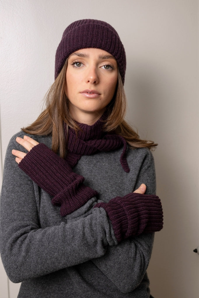Mitaines HUGUETTE bordeaux chiné en laine upcyclée douce avec ouverture pour le pouce Suny parfaite avec le bonnet HARPER et l'écharpe JULES