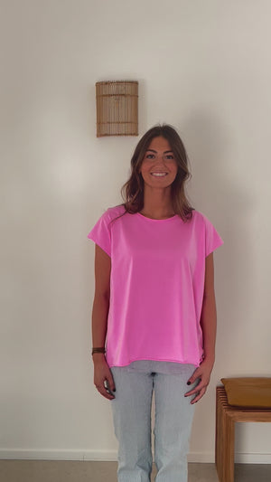 Tee shirt femme manche courte rock court et ample en coton bio GOTS éco responsable sans couture oversize col rond rose fluo