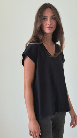 Tee shirt femme manche courte rock court et ample en coton bio GOTS éco responsable sans couture oversize col rond noir, charbon