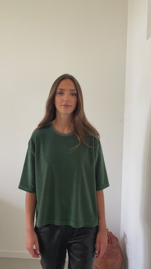 Tee-shirt HERMINE en velours vert d’hiver – coton bio GOTS, coupe oversize